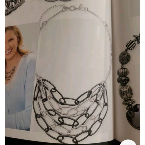 NWOT Premier Designs SIMPLICITY Necklace - Picture 4 of 5